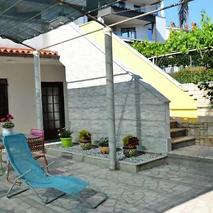 Ada Vinkuran